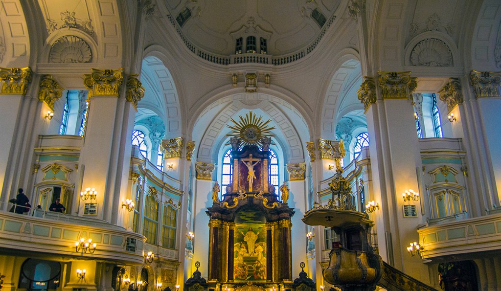 Interior St. Michaelis Church Hamburgo