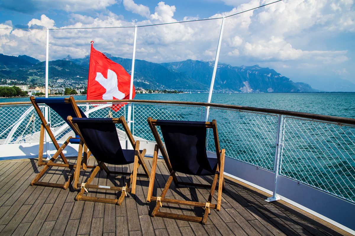 Asientos de primera clase en el crucero por el lago Leman - Montreux la joya del lago Lemán