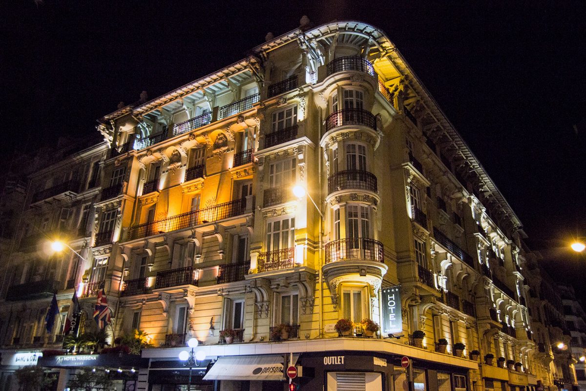 Best Western Plus Hotel Massena Nice de noche - una tarde en Montecarlo