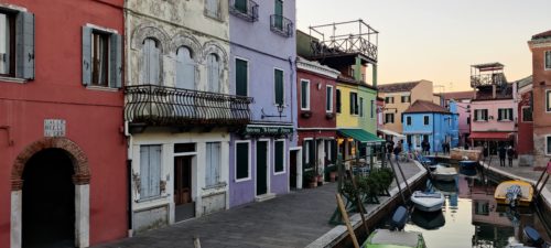 Canal y casas de colores de Burano - Excursión a Torcello, Murano y Burano desde Venecia