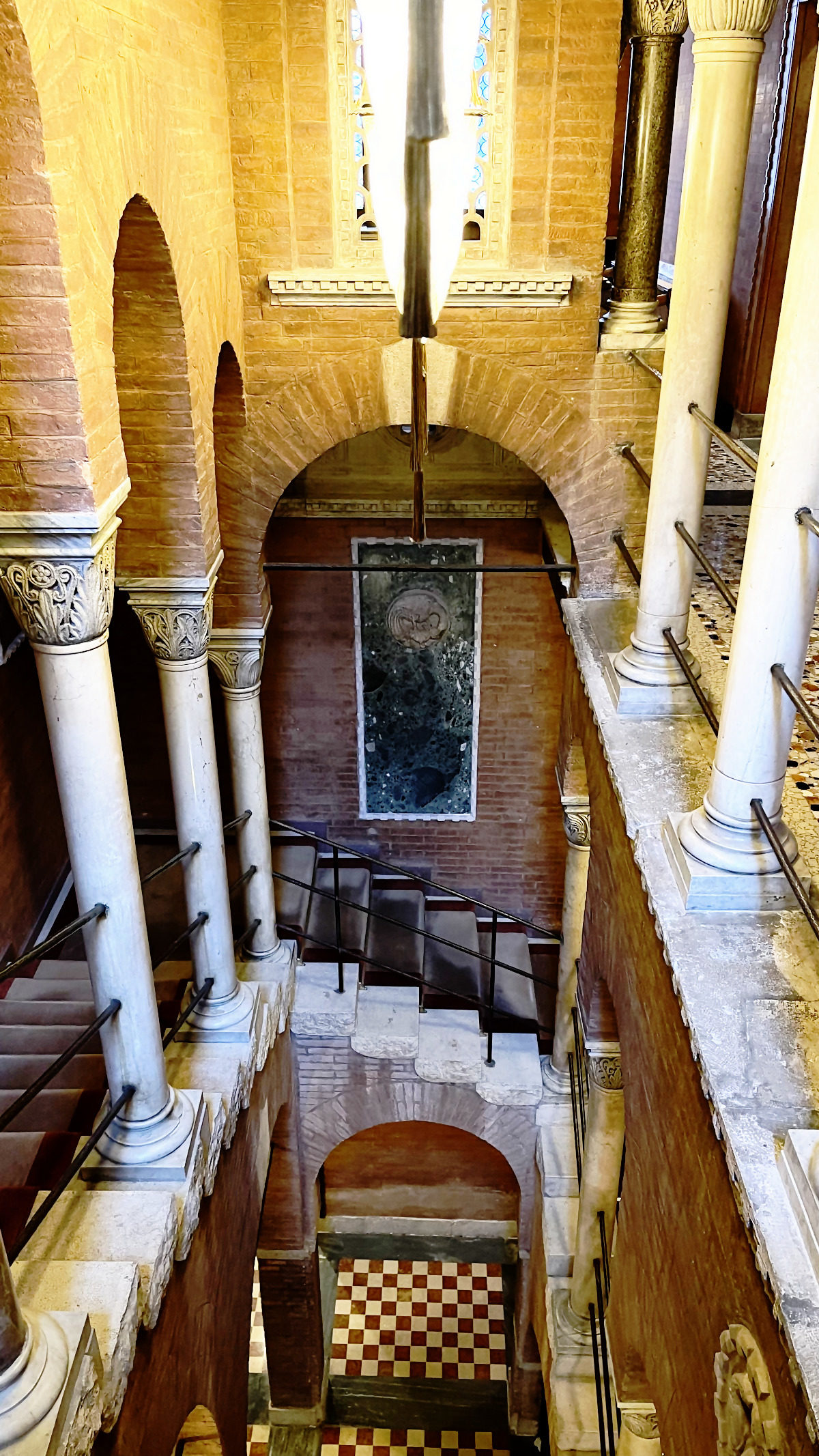 Escaleras del Hotel Palazzo Stern