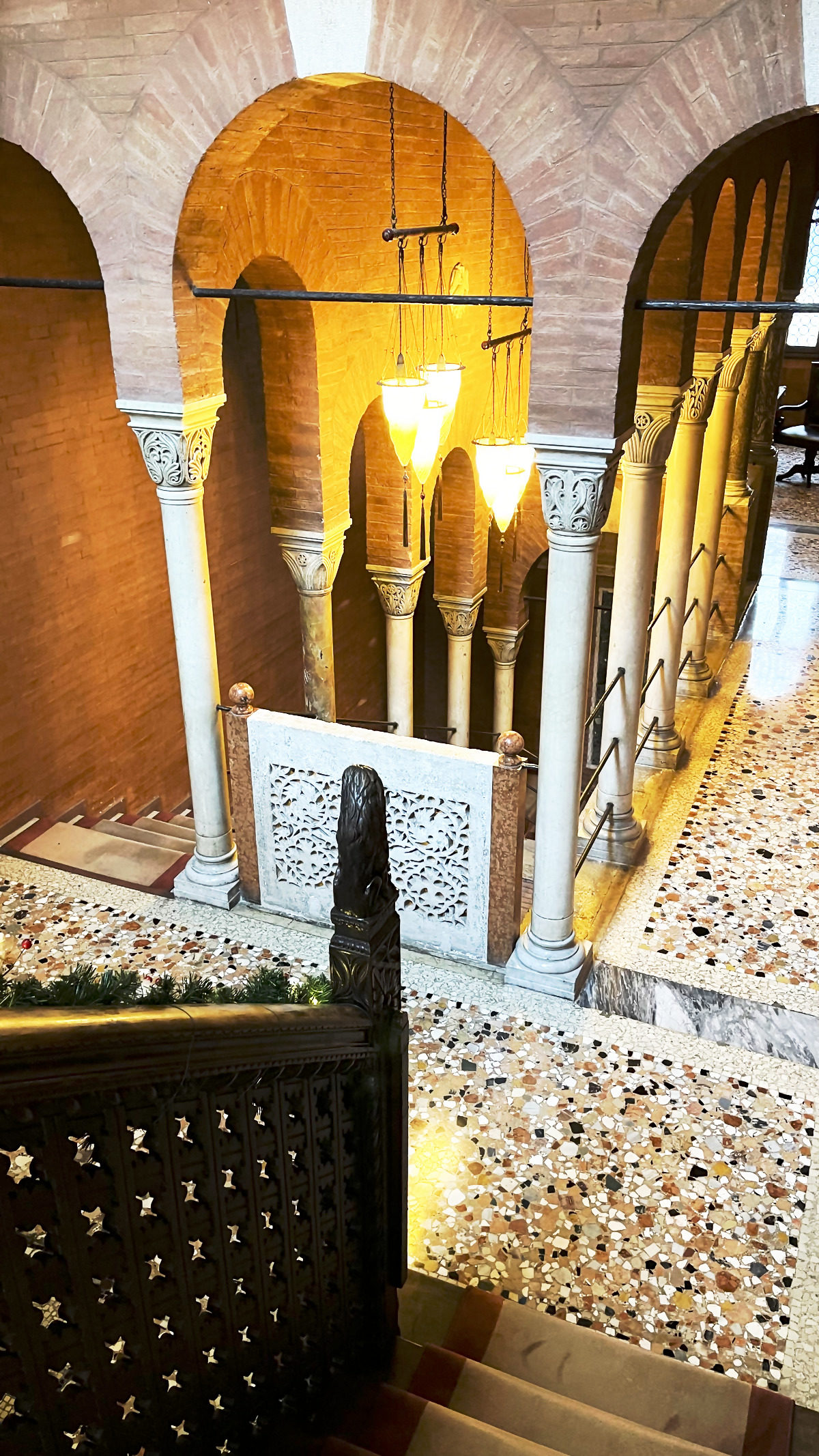 Escaleras del Hotel Palazzo Stern 2