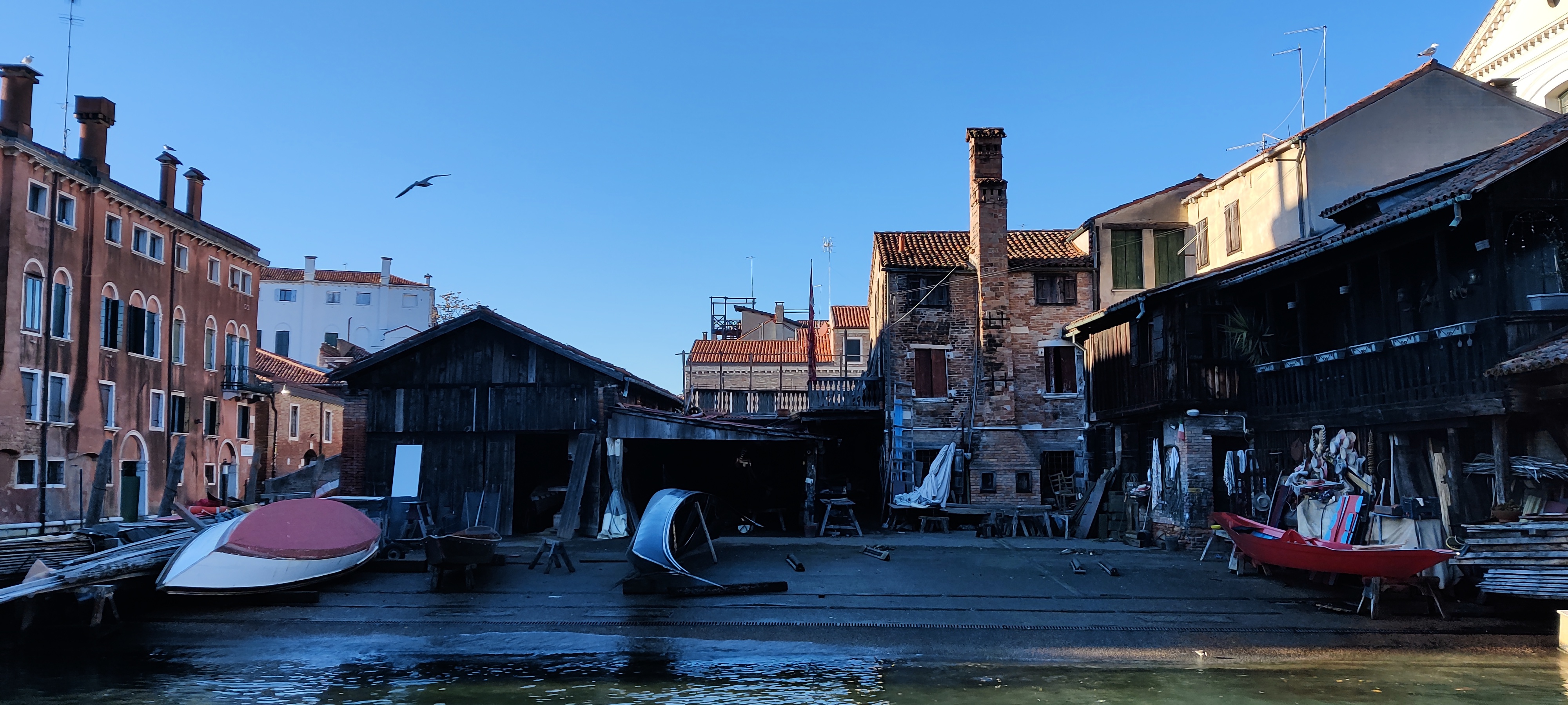 Squero di San Trovaso, antiguo astillero donde se construyen Gondolas - Venecia en 3 días
