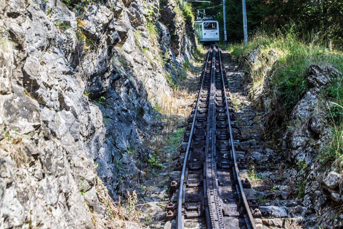 Tren cremallera más empinado del mundo - tren cremallera Monte Pilatus