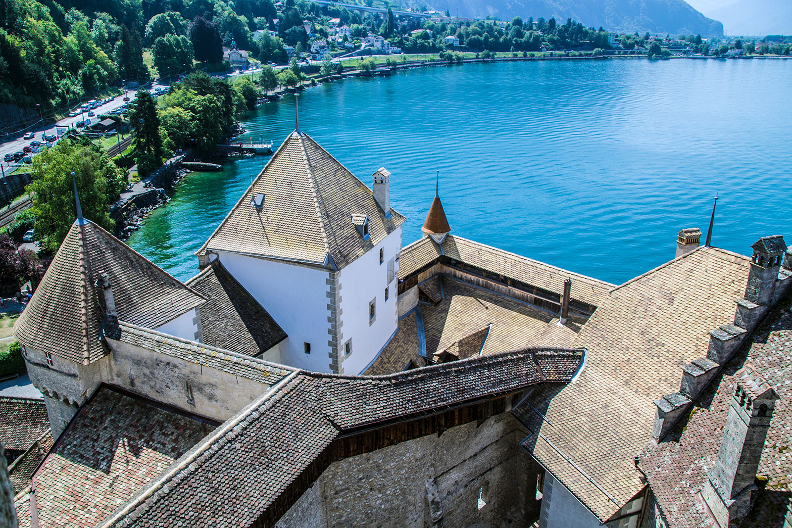 Vistas desde la torre del castillo de Montreux