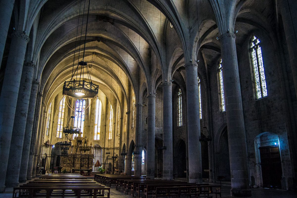 interior de la Iglesia de Cadaqués - regreso Costa Brava