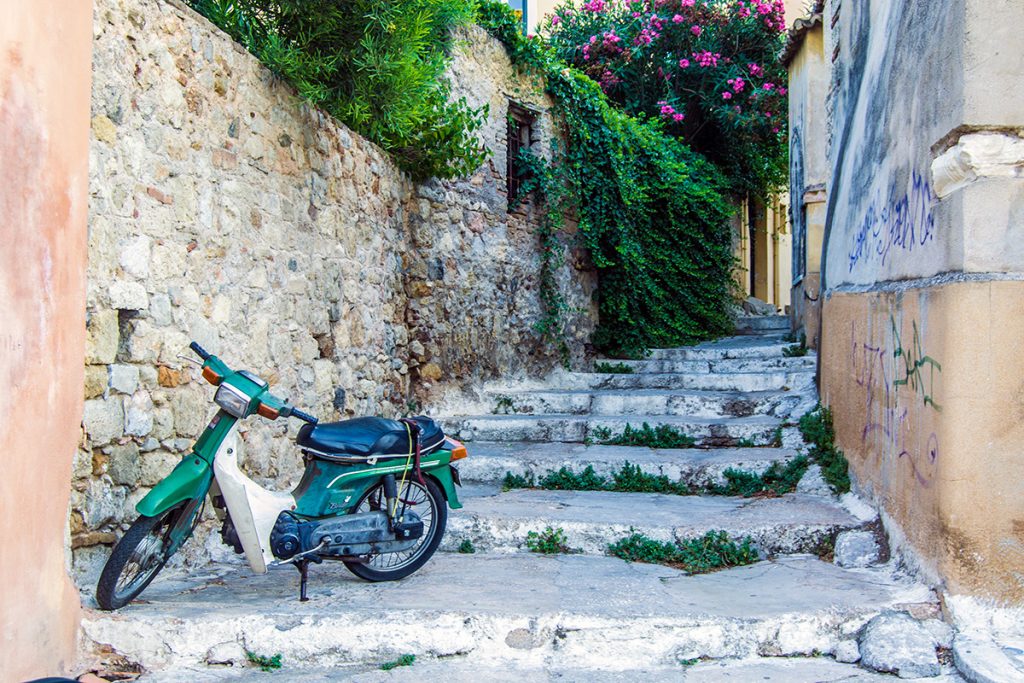 Preciosos recobecos del barrio de Plaka - Estadío Olímpico de Atenas - Athens Photo Tour - formas alternativas de ver Atenas