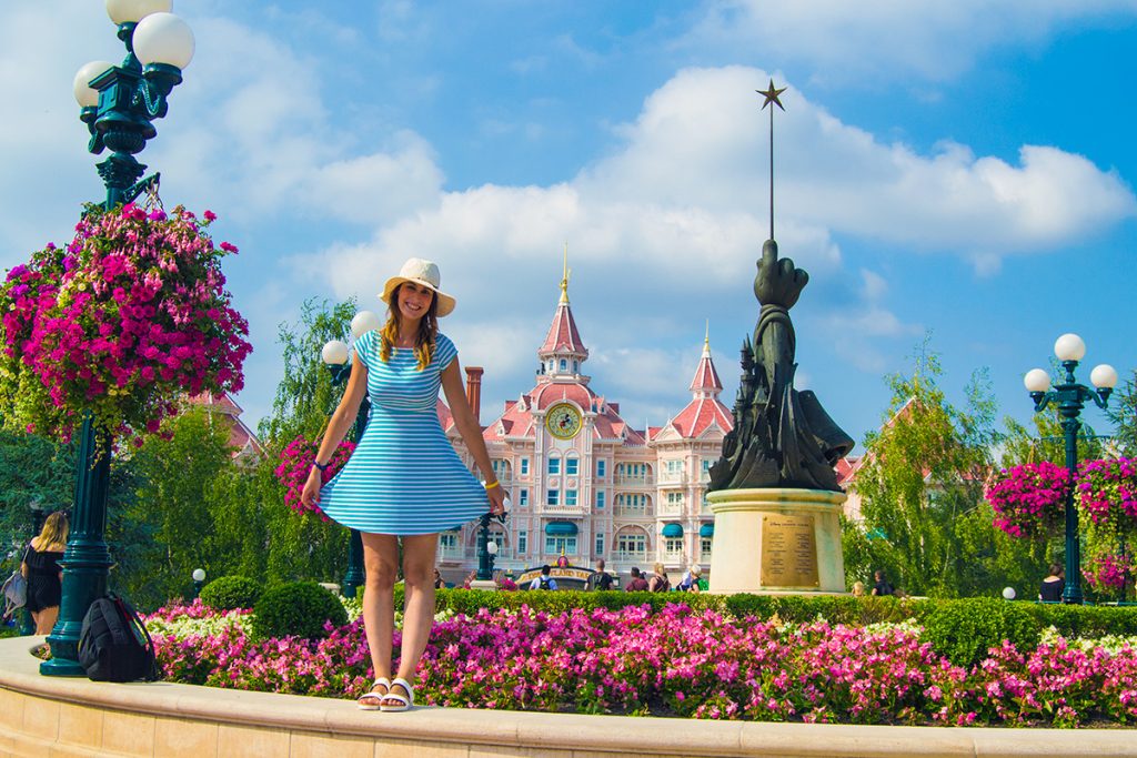 Nerea dejándose invadir por la magia de Disney - Consejos Disneyland París