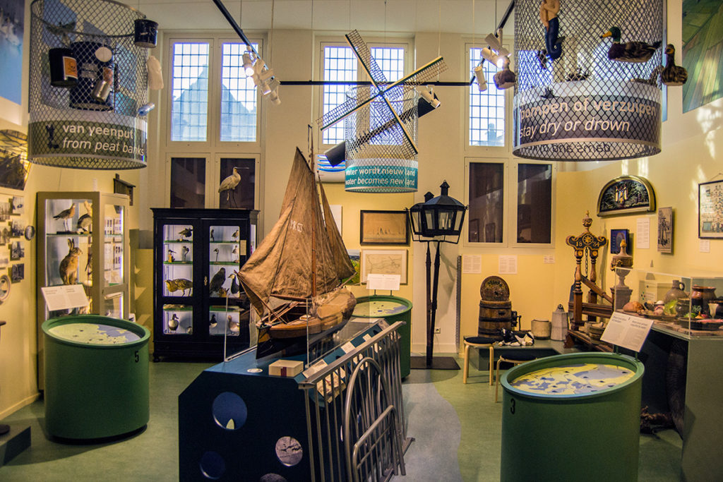 Sala del museo de Monnickendam muy relacionada con la navegación – Monnickendam y Marken