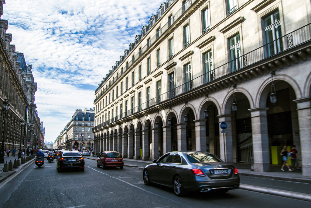 Recorriendo París en moto con Sidecar 1