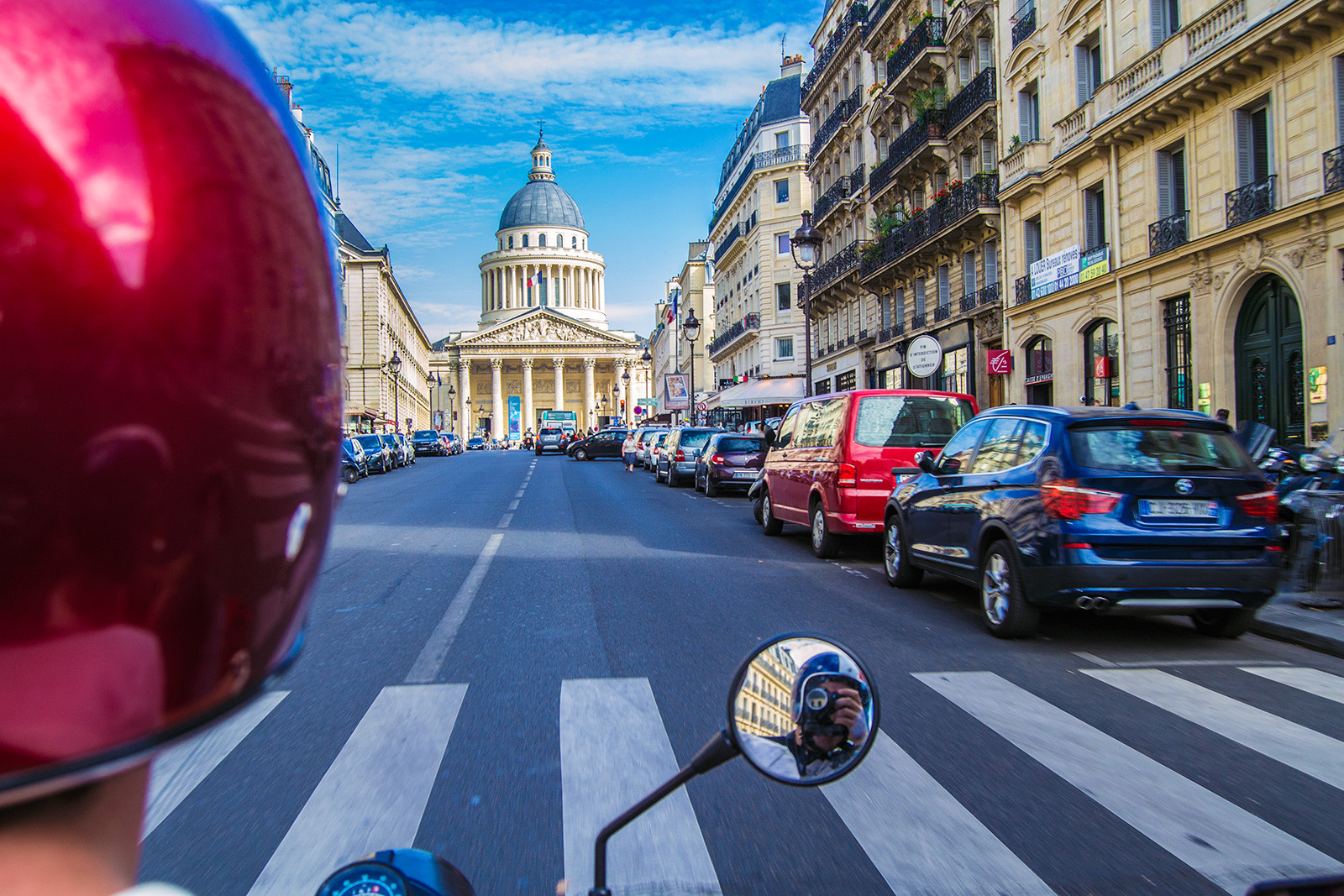 Un tour retro: Recorriendo París en moto con Sidecar