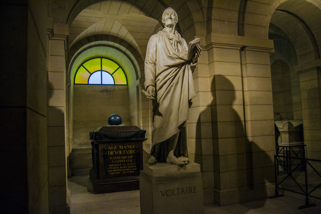 Tumba de Voltaire en el Panteón de París – París Pass de dos días